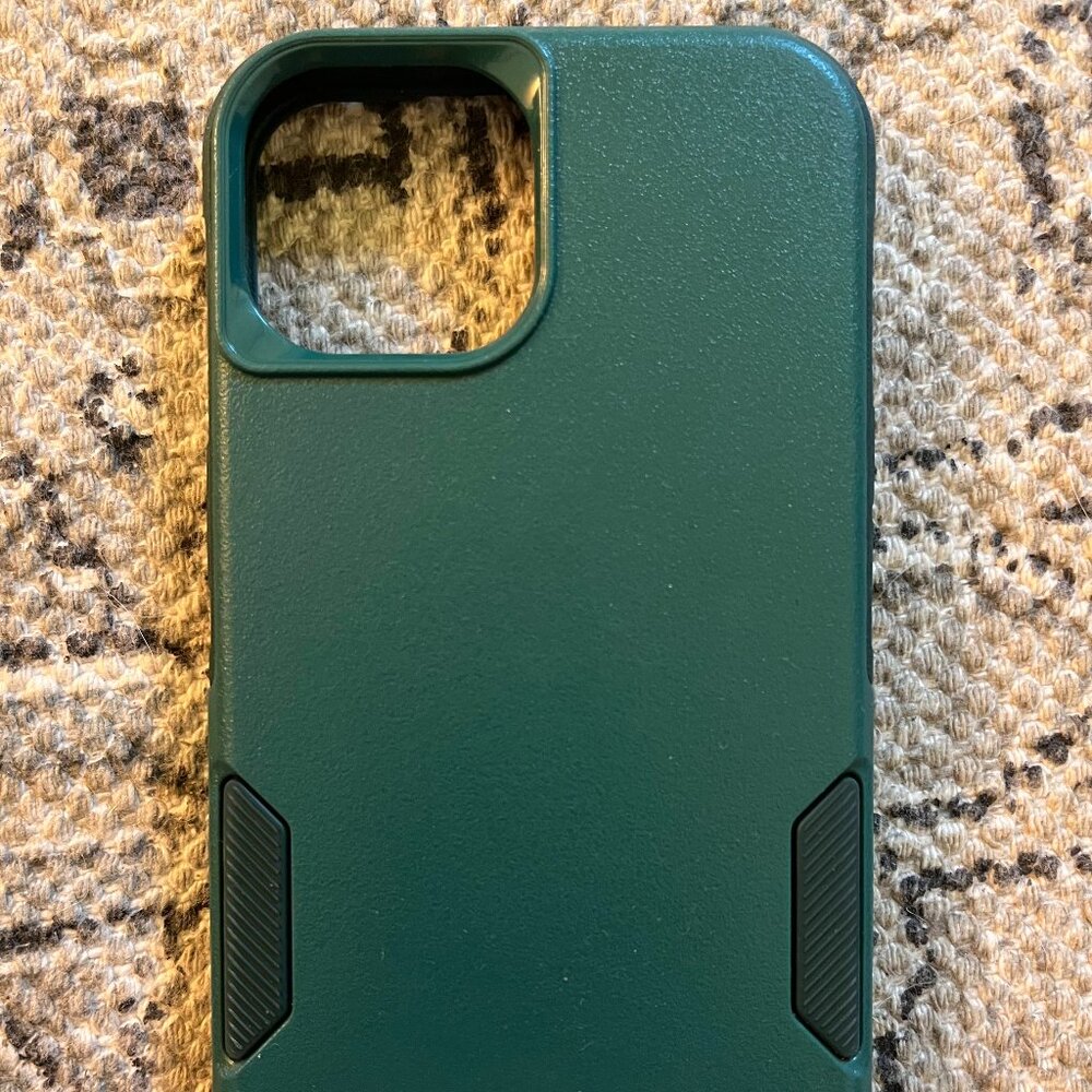 OtterBox Commuter Case for iPhone 16e/15/14/13